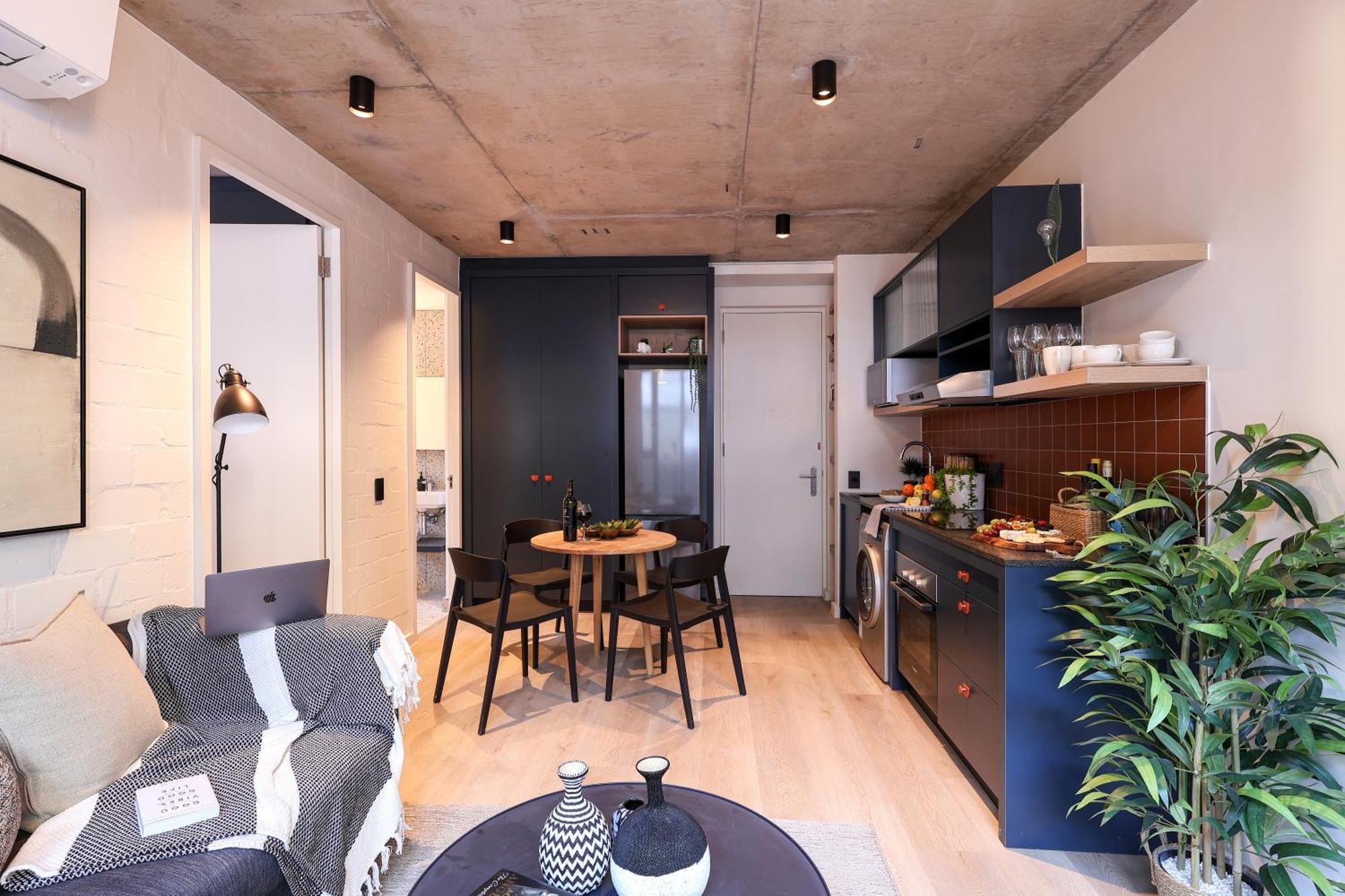 Three43 On B Apartment